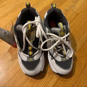 NWT Heelys Shoes Sz 6 (Big Kids)